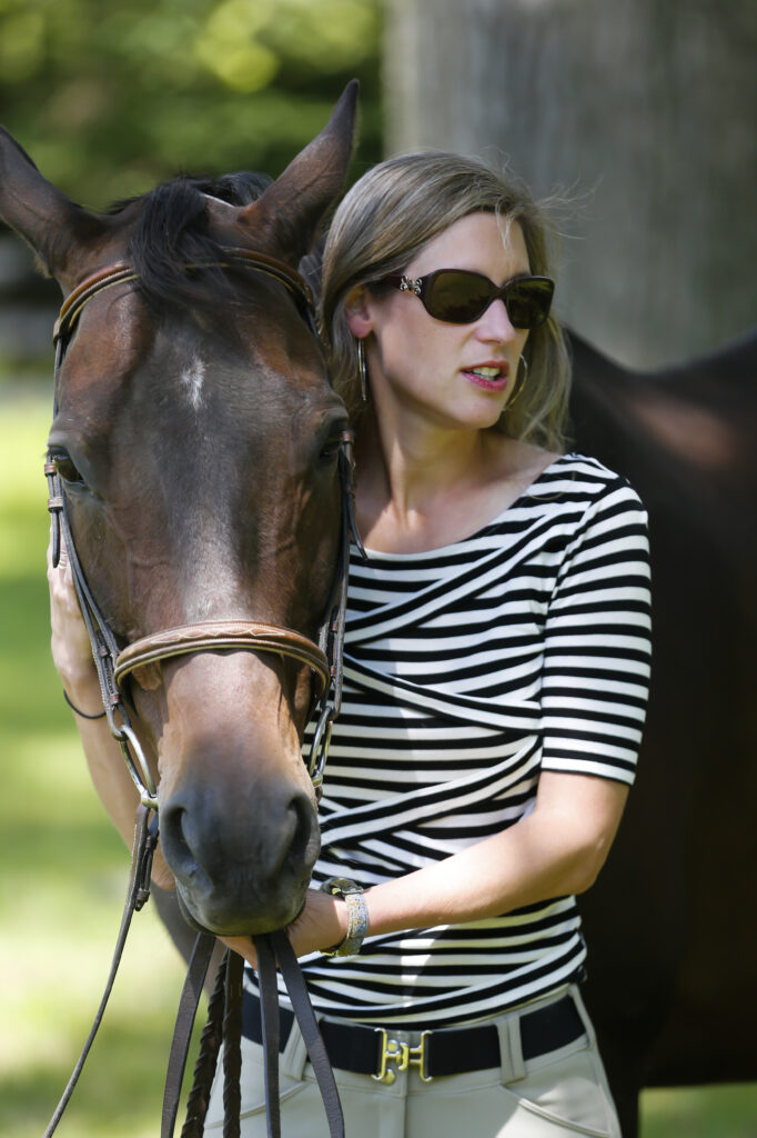 laurie berglie with her horse